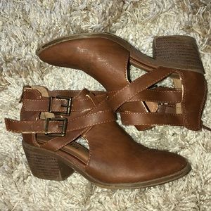 Girls booties! Super cute!!!